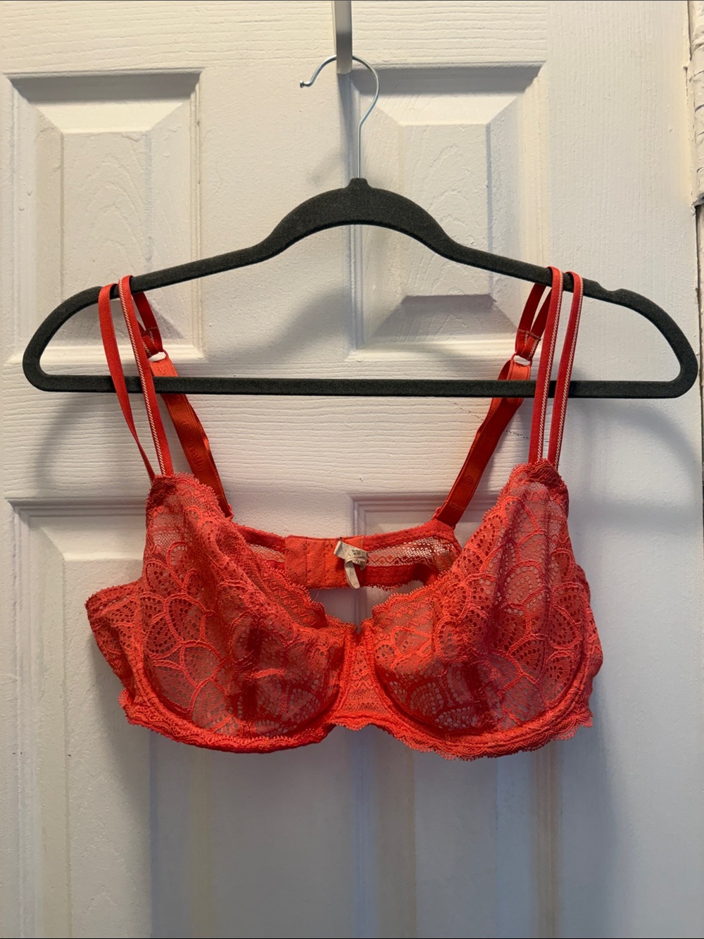 Chantelle Coral Lace Underwire Bra with Double Straps